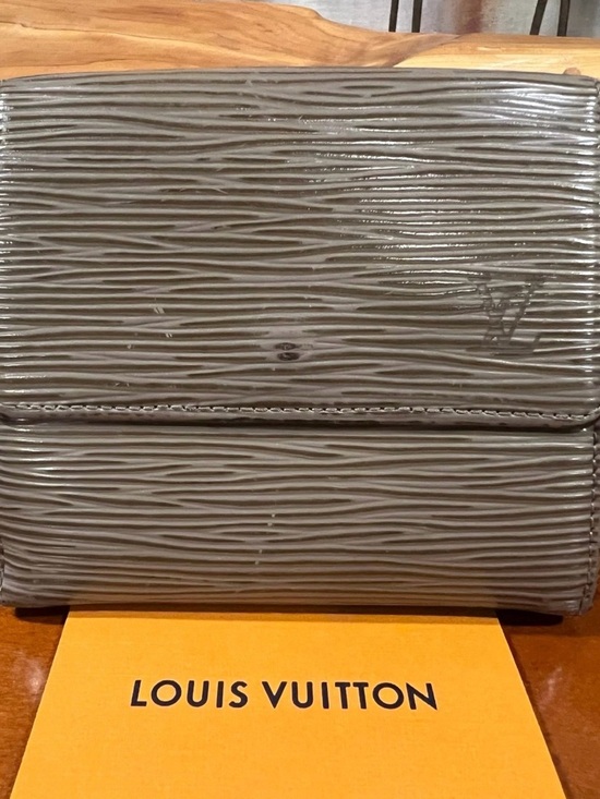 Louis Vuitton Handbags - Louis Vuitton Epi Leather Snap Wallet Gray Compact Vintage Authentic France